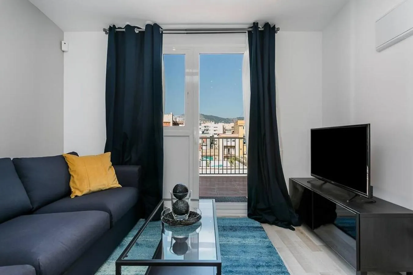 Amazing Attic With Terrace Apartment L'Hospitalet de Llobregat Spain